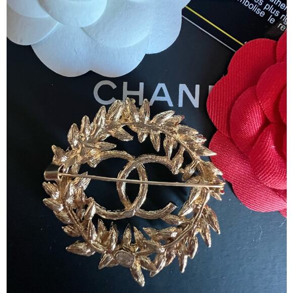 CHANEL Brooch Ear of Wheat Gilt Metal Gold Tone A23 (CHXX004) - Picture 5 of 8